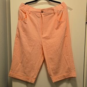 Women's Peach Capris